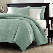 Load image into Gallery viewer, Twin / Twin XL size Coverlet Quilt Set with Sham in Seafoam Blue Green
